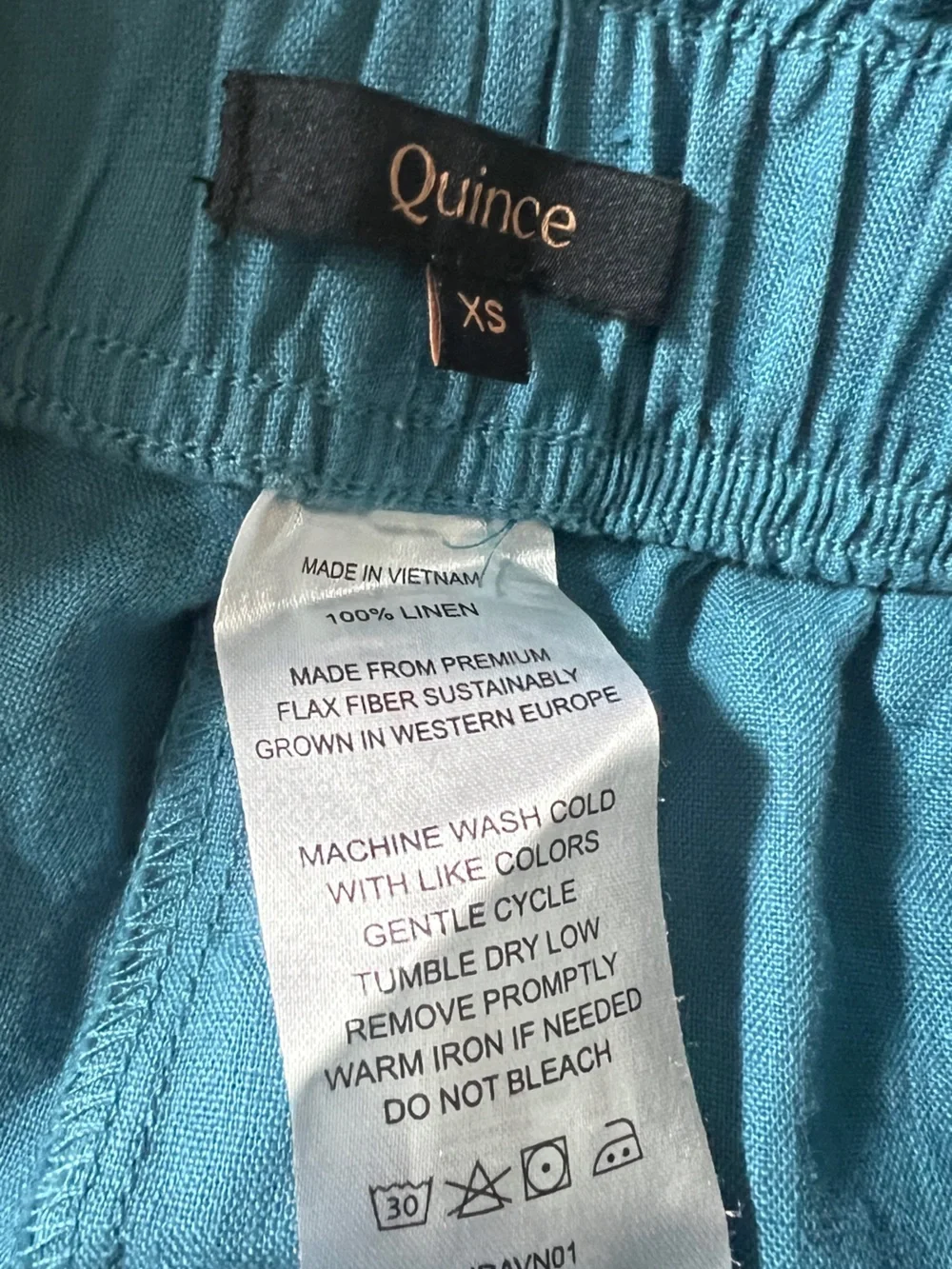 Quince XS turquoise linen shorts